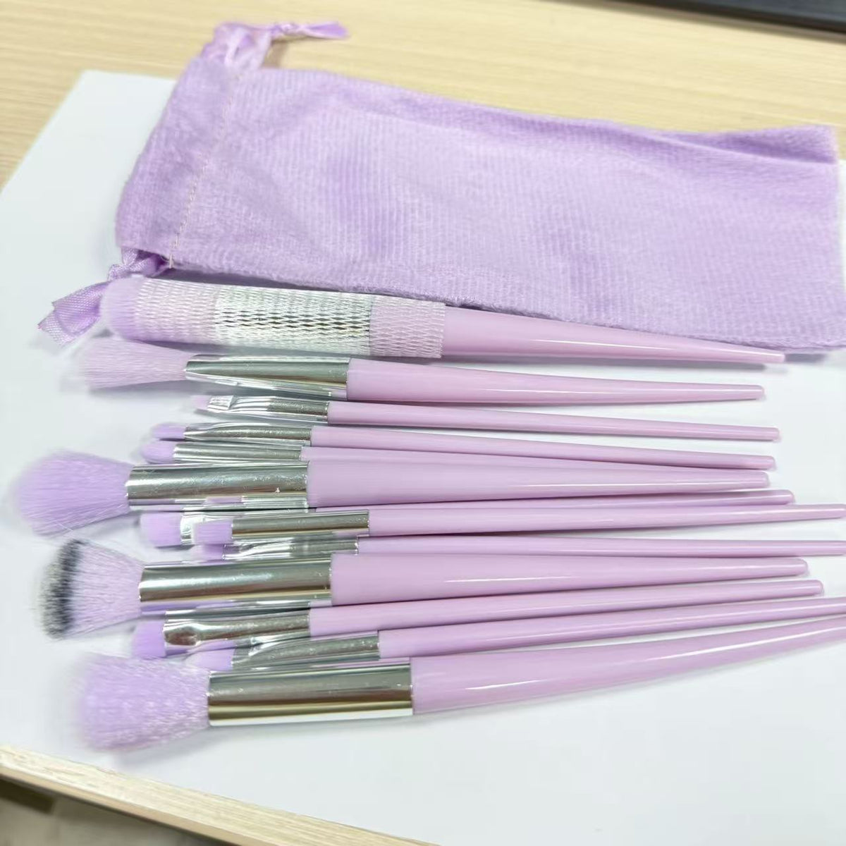 13-Piece Makeup Brush Set: Eyeshadow Brushes and Blush Brushes - RAINSTAR