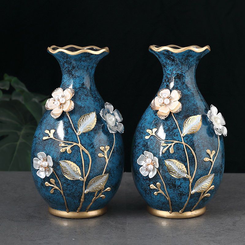 Ceramic small vase for flower arrangement