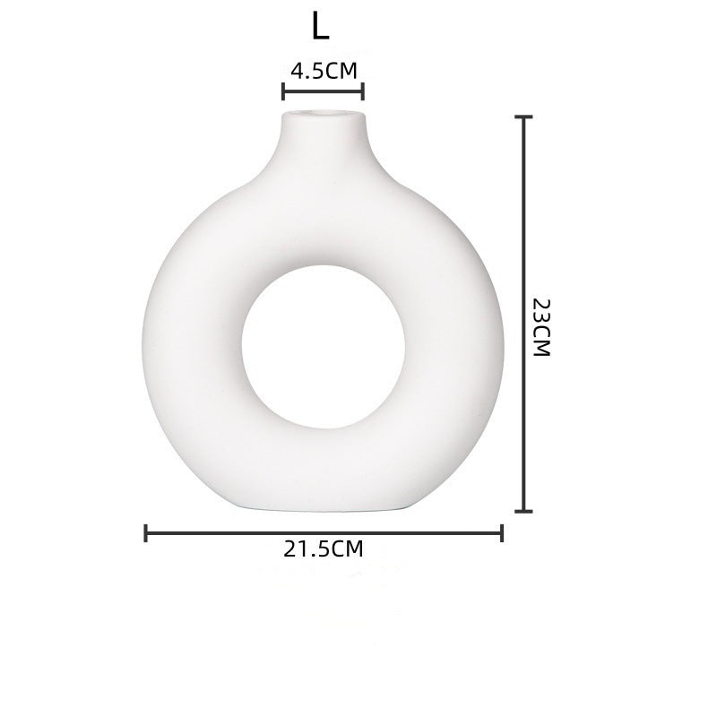 Minimalist Donut Vase for Flower Arrangement
