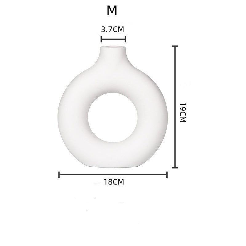 Minimalist Donut Vase for Flower Arrangement