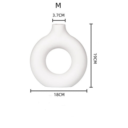 Minimalist Donut Vase for Flower Arrangement