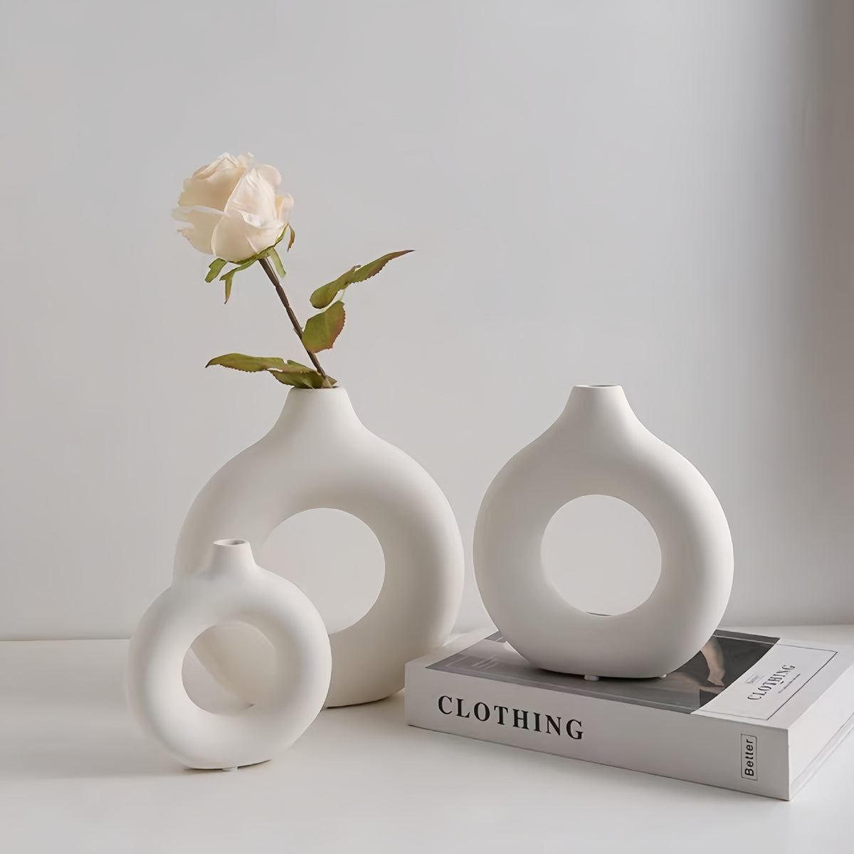 Minimalist Donut Vase for Flower Arrangement