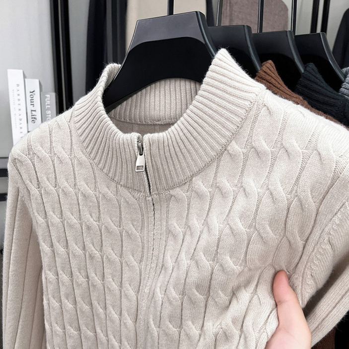 Men's button-down thick knitted cardigan with zipper closure