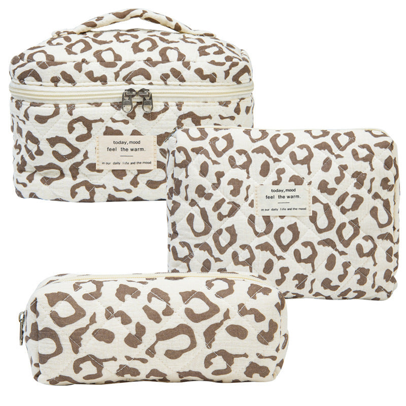 Quilted Cotton Floral Print Makeup Bag with Large Capacity for Travel
