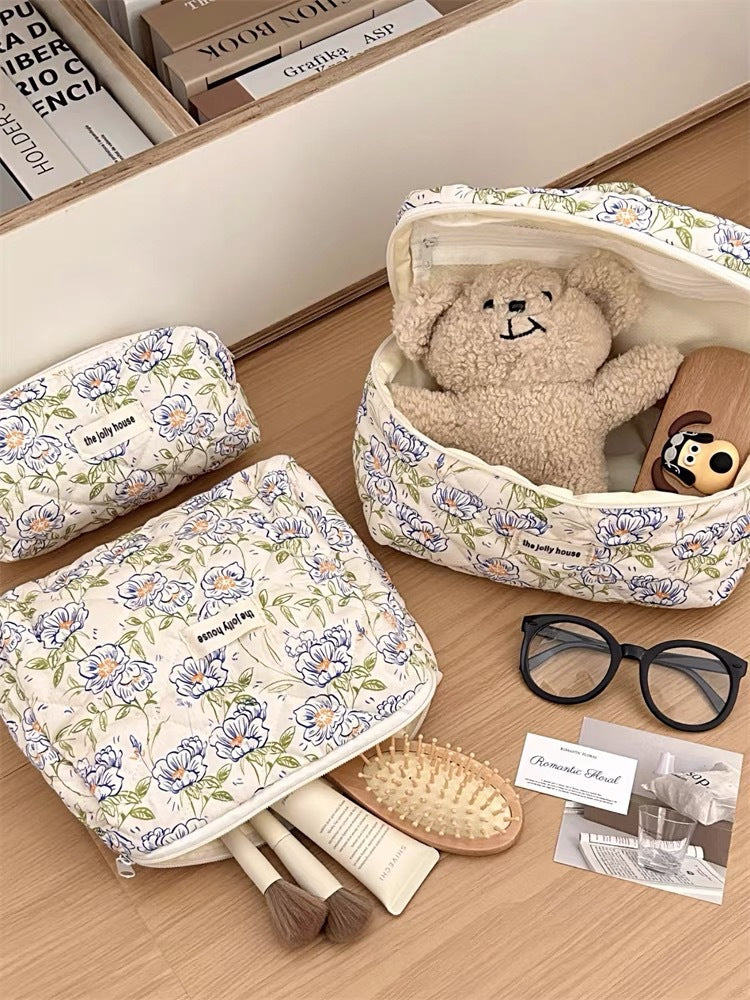 Quilted Cotton Floral Print Makeup Bag with Large Capacity for Travel