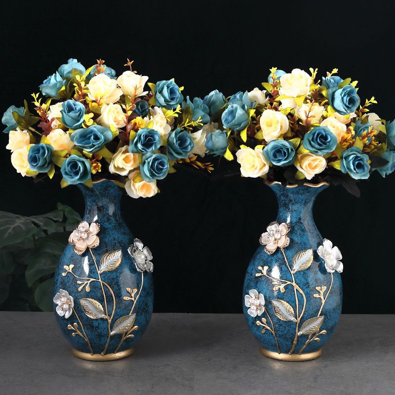 Ceramic small vase for flower arrangement