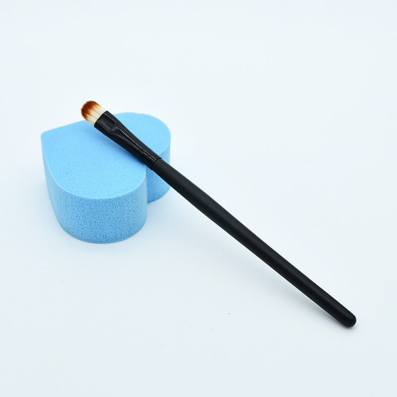 Wooden Handle Eyeshadow Makeup Brush